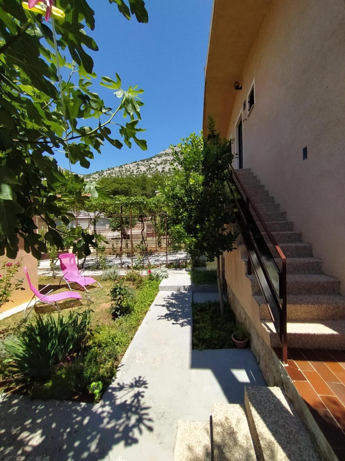 Apartment Savic Стариград-Пакленица Екстериор снимка